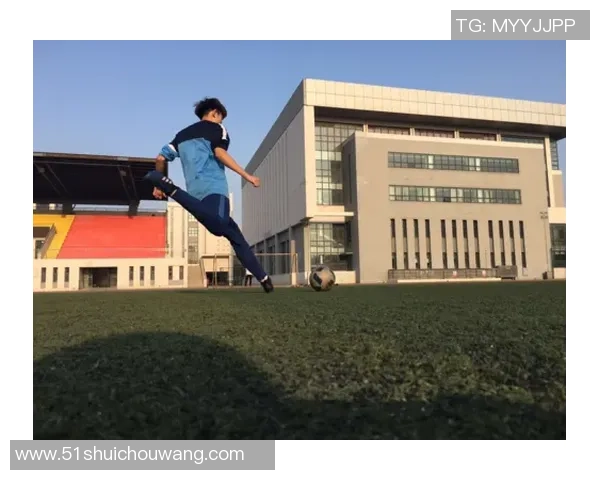 赵芳专访：从绿茵场到人生舞台的足球旅程回顾与展望