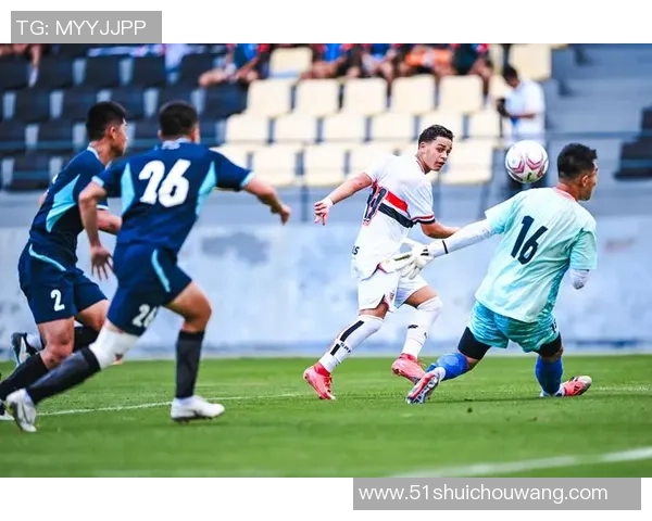 足球明星无水印高清壁纸下载尽享足球魅力与激情瞬间的完美呈现 足球明星无水印高清壁纸下载尽享足球魅力与激情瞬间的完美呈现